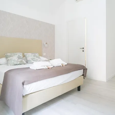White Candia Bed & Breakfast Rome