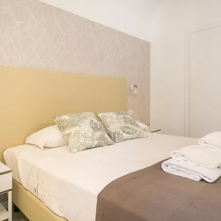 White Candia Rome